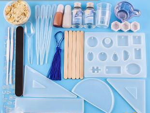 滴膠手工diy需要什么材料？滴膠b膠放多了會(huì)怎樣？